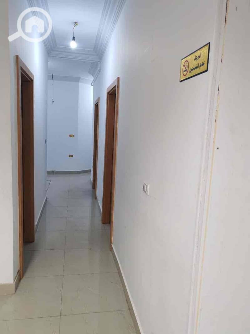 3 e67a93cb-14b7-4bb0-8fcd-4875025e0450. jpg