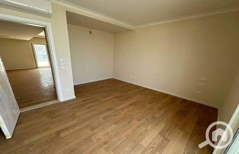 4 5738552-92409o_1400x900. jpg