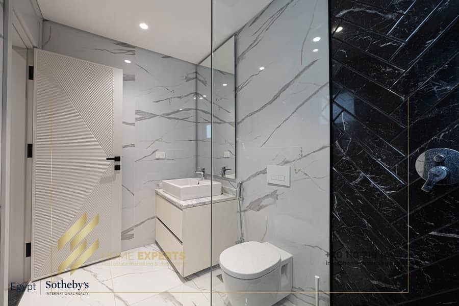 19 5e9d2baf-5234-4b81-aaa9-49e44b0de0d4. jpg