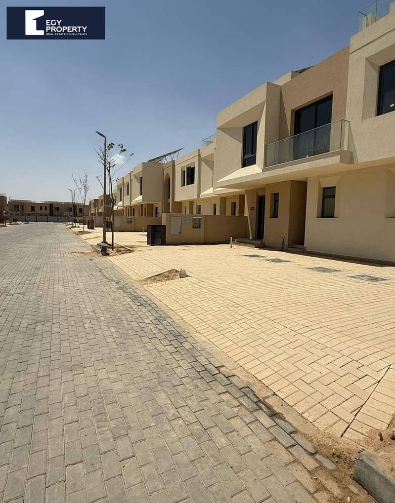 3 98445c78-046d-4575-8786-fab90f08bc36. jpg