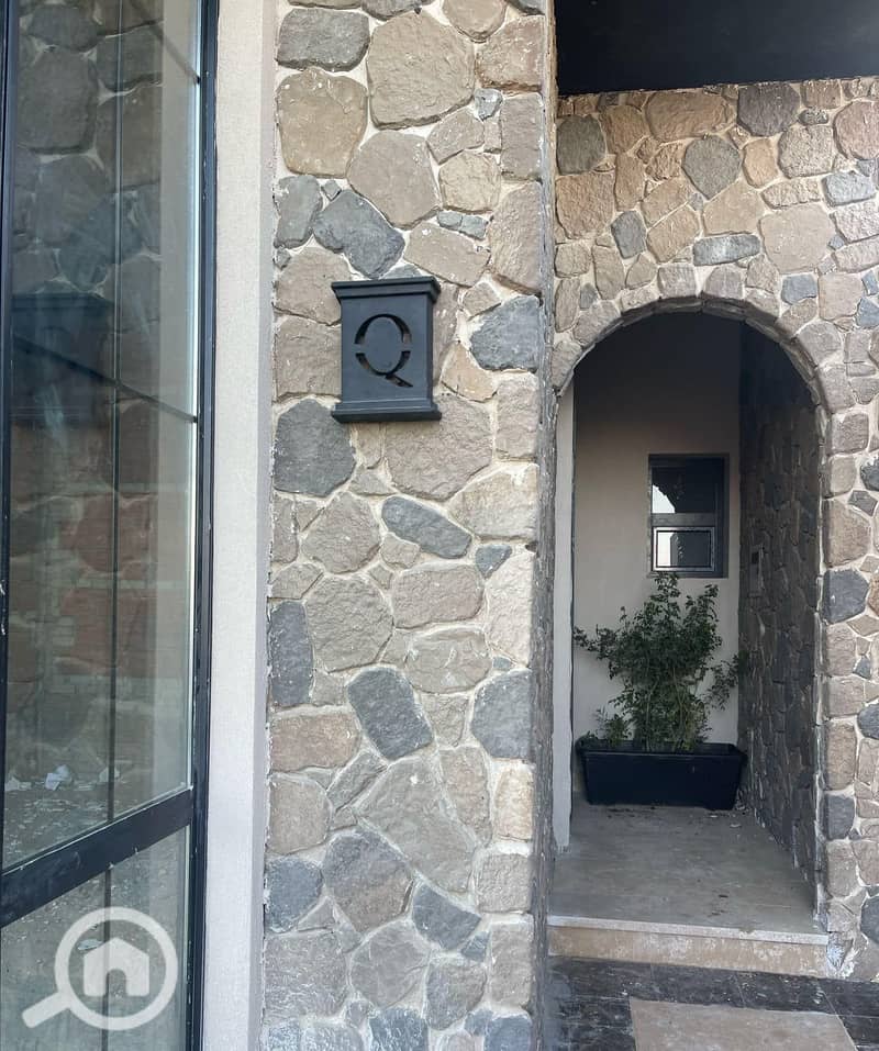 10 480769799_122205121850088611_2345339933569830008_n. jpg