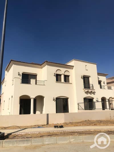 4 Bedroom Townhouse for Sale in New Cairo, Cairo - 39828f3d-29ab-4169-8820-233a72962a0a. jpg