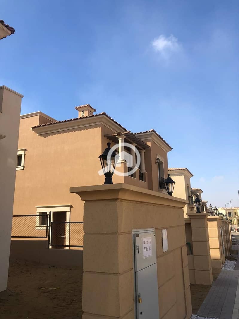 2 75520b91-4566-43d7-ac0e-cfaea7bb5a34. jpg