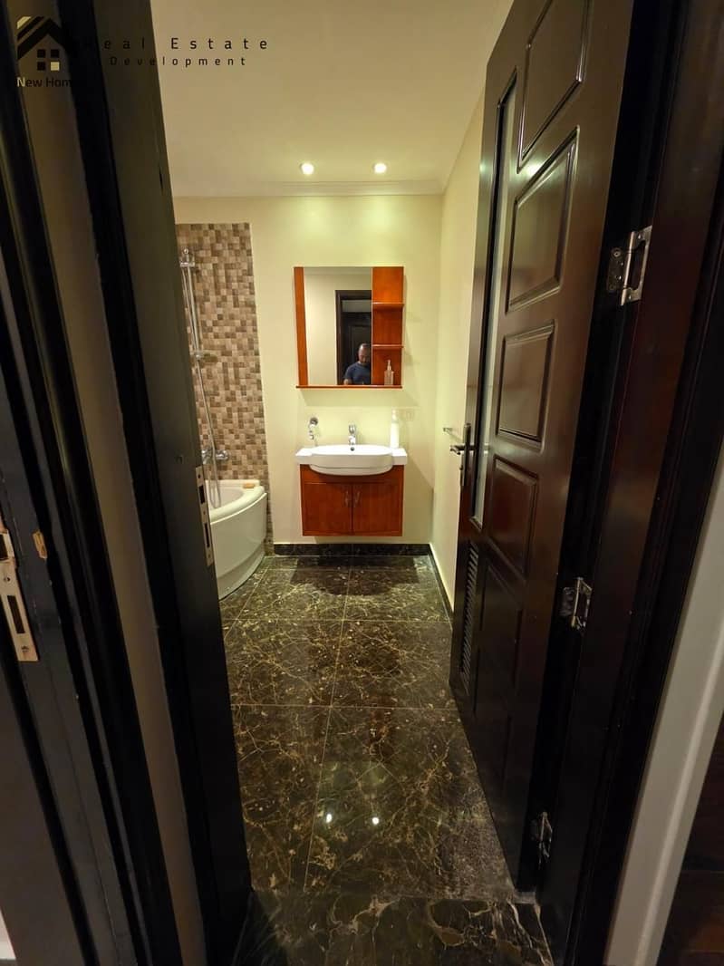 5 WhatsApp Image 2025-11-17 at 13.32. 23_3c64f9a7. jpg