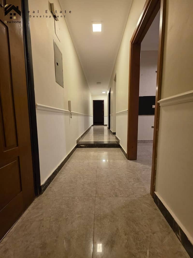 18 WhatsApp Image 2025-11-17 at 13.32. 28_0bd2c7a8. jpg