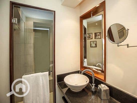 8 66b725ea-57d0-46d5-a06d-fb76121922bd. jpg