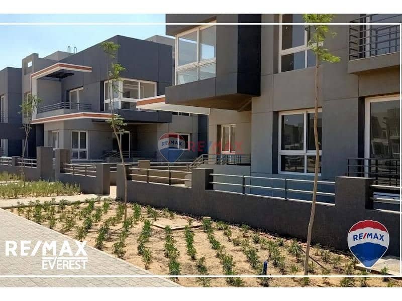 10 fdbb2738-99b1-4753-a299-45b10f24d2ea. jpg