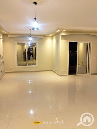 3 Bedroom Flat for Rent in New Cairo, Cairo - WhatsApp Image 2025-11-17 at 10.15. 18 PM. jpeg 3 Bedroom Flat for Rent in New Cairo, Cairo - WhatsApp Image 2025-11-17 at 10.15. 18 PM. jpeg