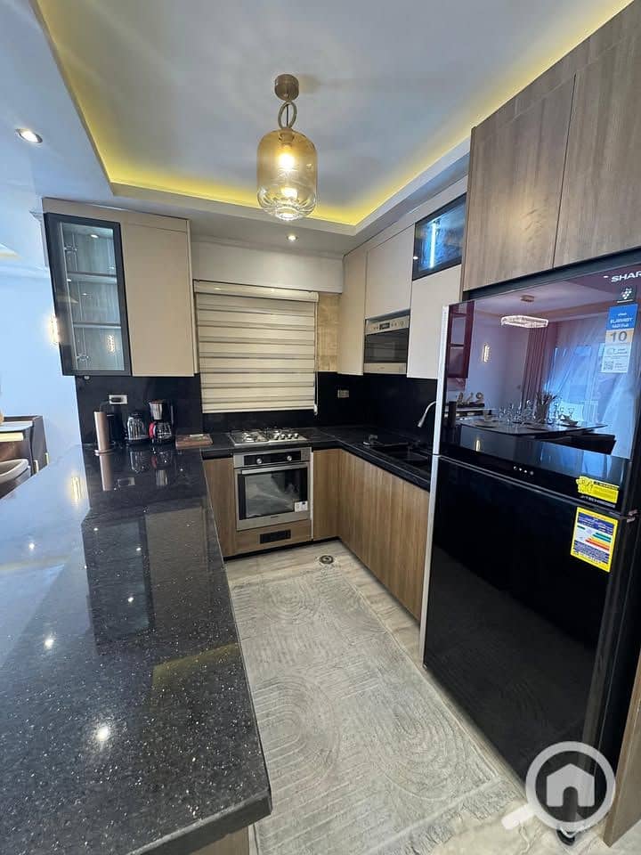 7 540045679_1132217175715238_6636376163470849047_n. jpg