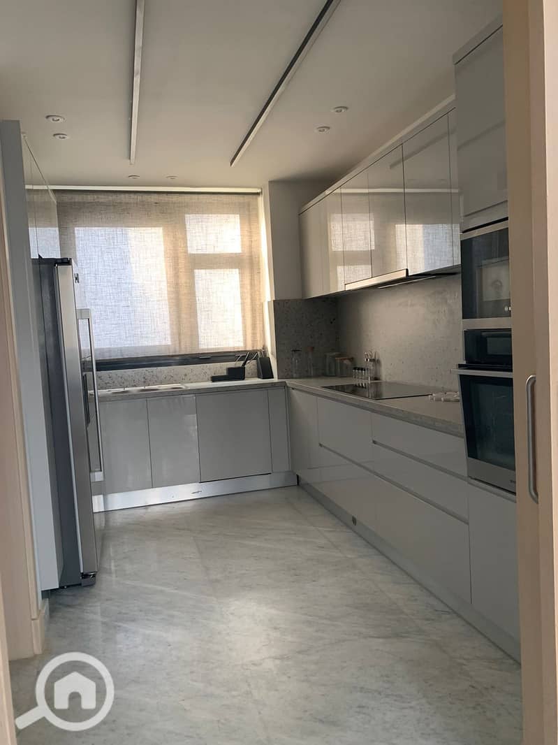 3 ac0fe84f-7bac-486e-9a05-6a3142b52556. jpg