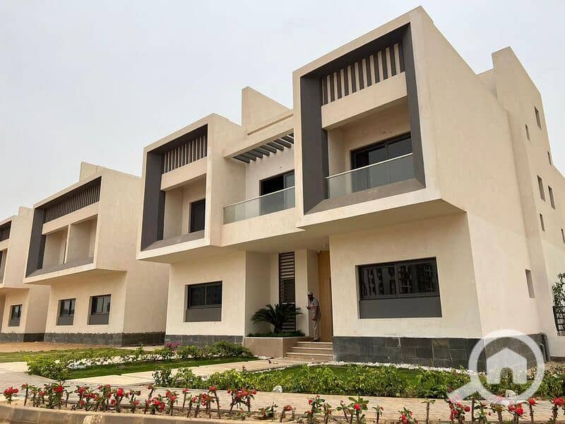 4 WhatsApp Image 2024-12-08 at 4.57. 02 PM (1). jpeg