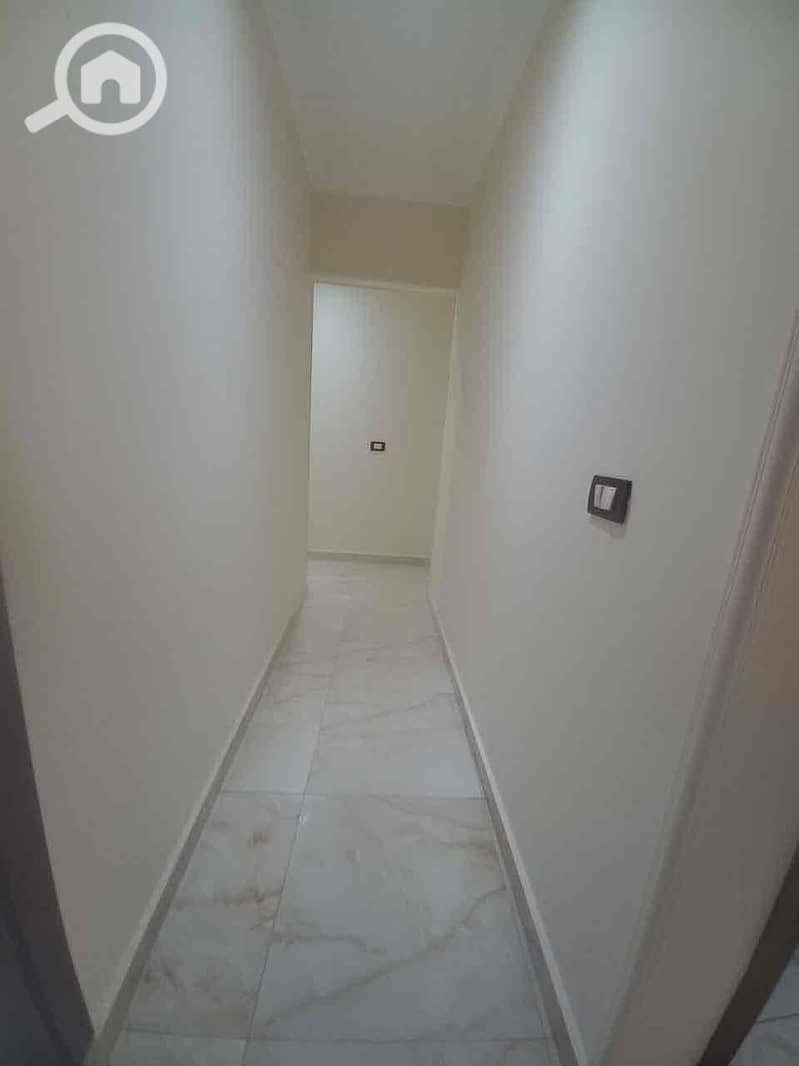 4 d6bfee64-9953-4df1-bc12-97767fe1bf94. jpg