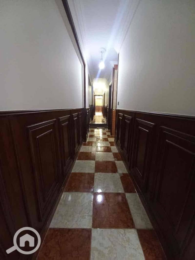 4 5c250d4c-83d8-448d-b72f-9e00434fdd3b. jpg