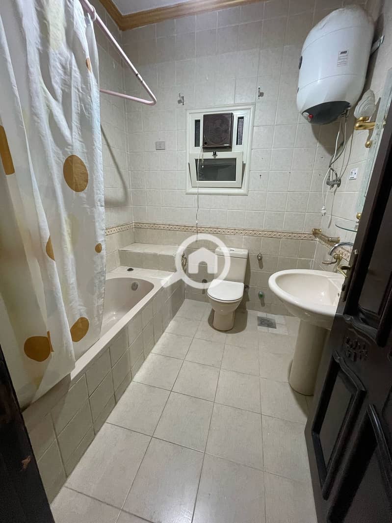 5 7063ba24-2d54-442f-9447-15e68f5c8b10. jpeg