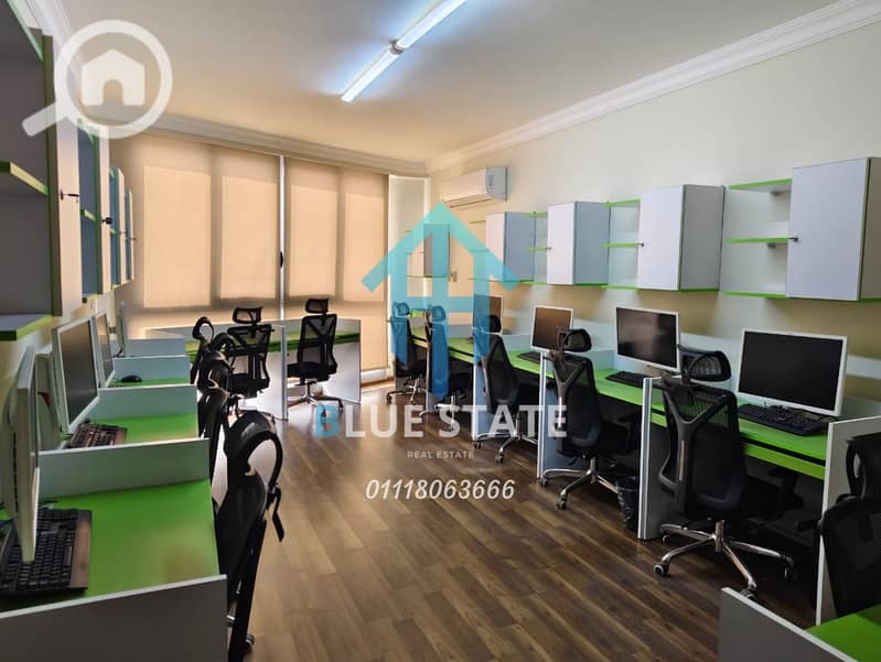 4 01118063666 (43). png