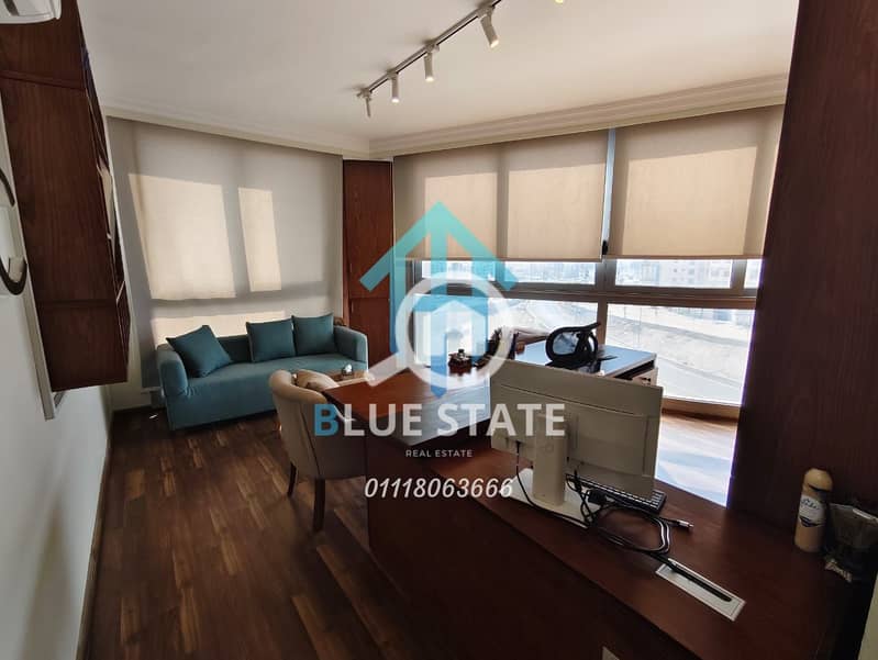 7 01118063666 (40). png