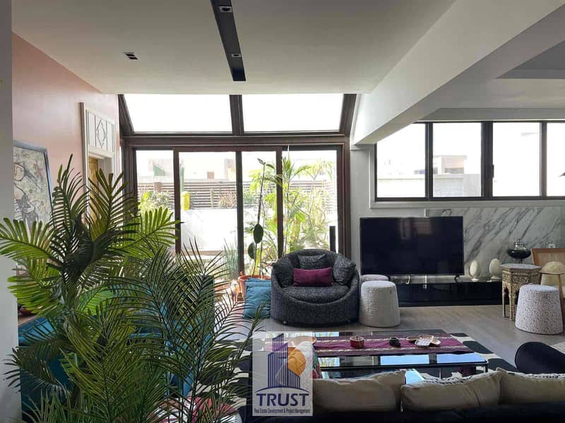 7 81766e6c-f806-41b4-a40f-0ea30c890a87. jpg