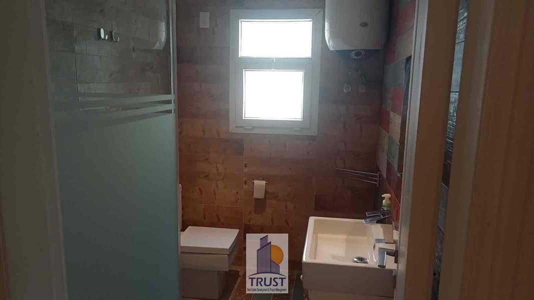 4 d9f4ab53-1137-41eb-8571-02ab1c2b49f4. jpg