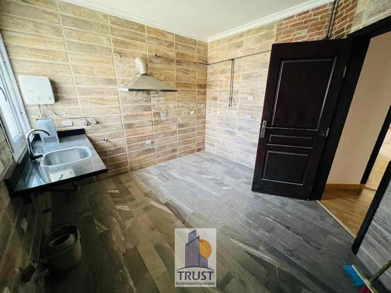 5 79fdfb3f-2248-4436-a1a8-4c06b93e6efc. jpg