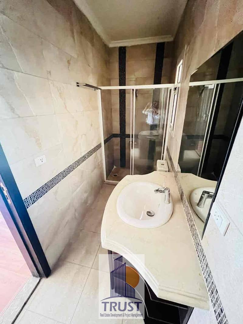 9 43708eea-28eb-4d56-8d72-f3eede5787c5. jpg