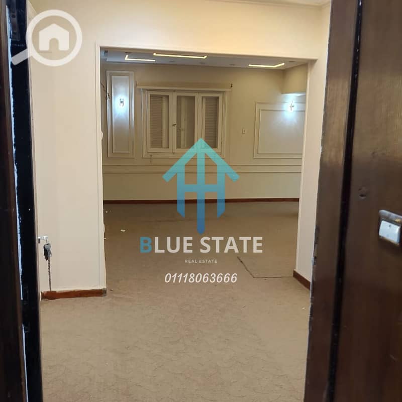 7 01118063666 (28). png