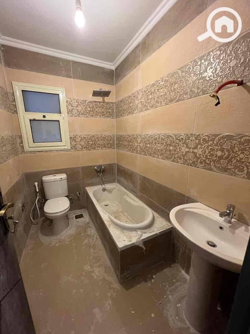 9 943b3f01-dfac-4ed7-84fa-6f1f06d6d4af. jpg