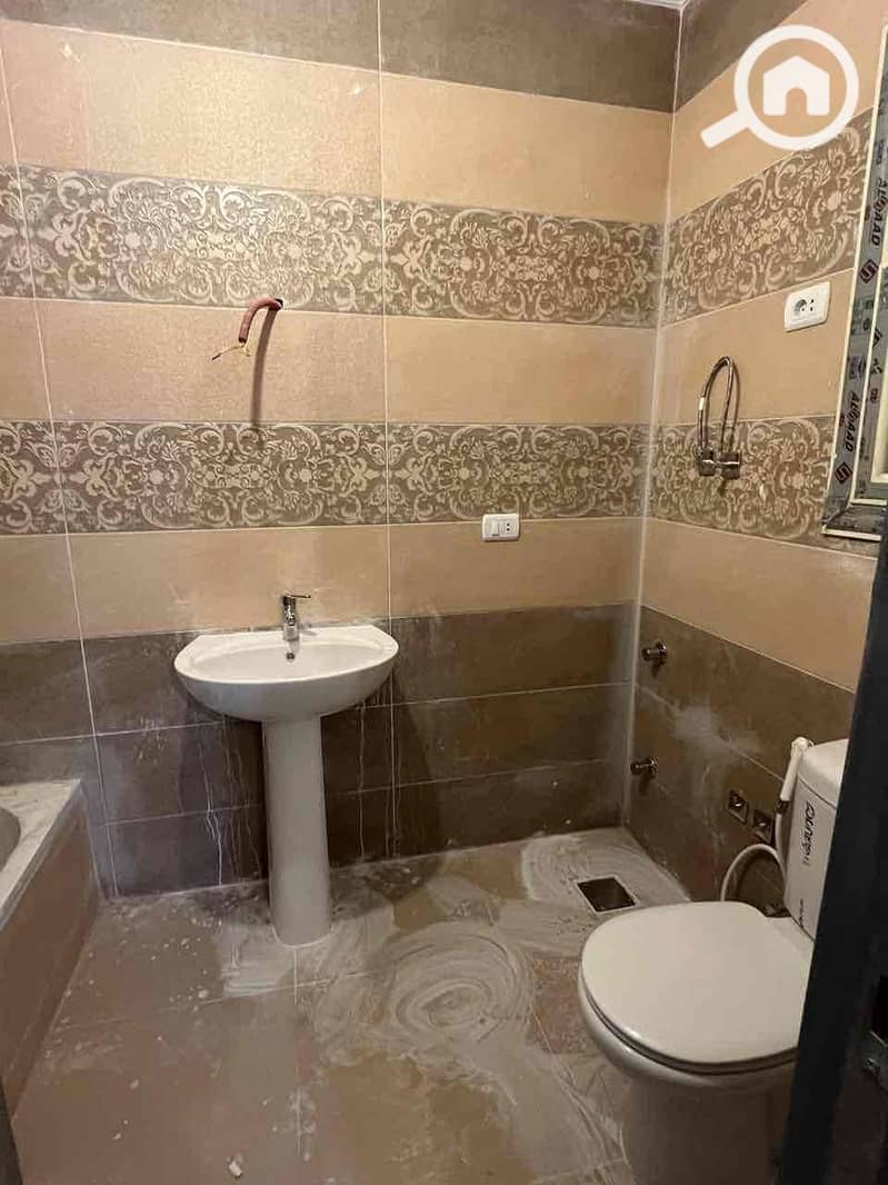 19 0d70f865-818b-450a-b782-c3e2003b95f1. jpg