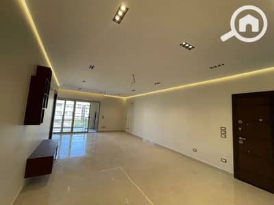 شقة 3 غرف نوم للايجار في القاهرة الجديدة، القاهرة - IMG-20251109-WA0137. jpg