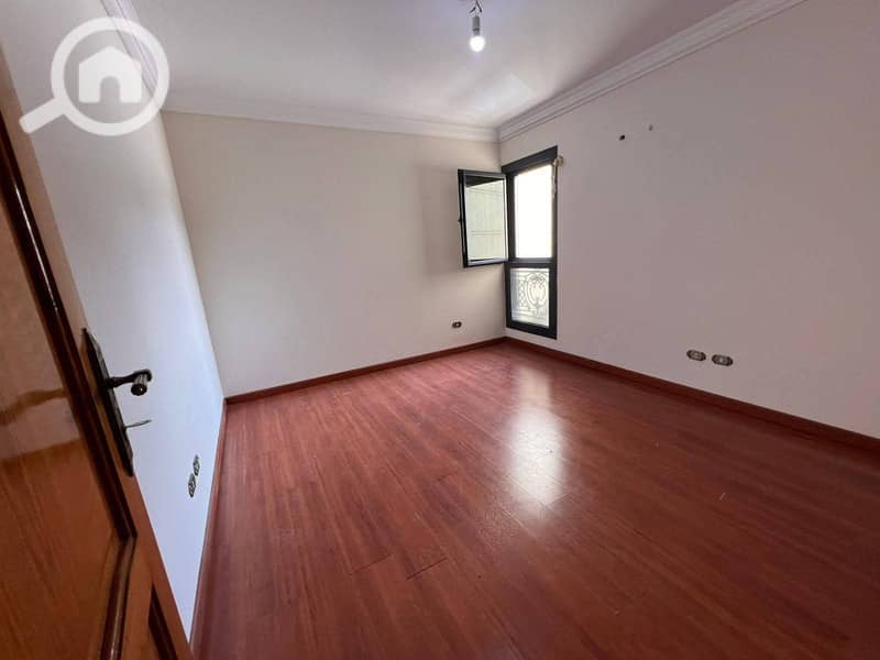 5 FB_IMG_1763438953839. jpg