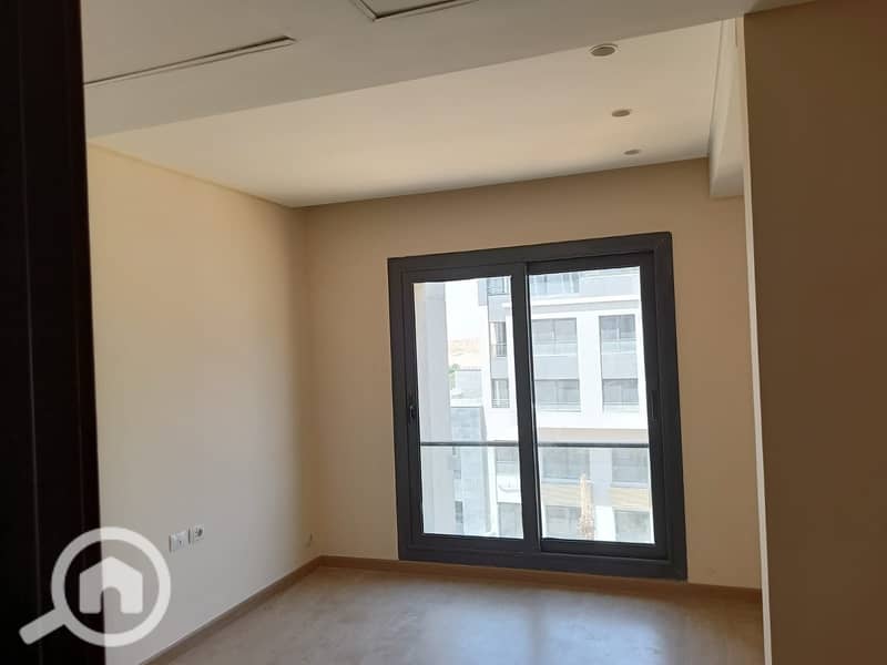 21 WhatsApp Image 2025-11-17 at 14.05. 44 (3). jpeg