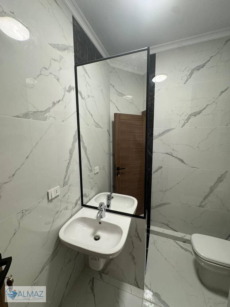 11 WhatsApp Image 2025-11-17 at 4.52. 21 PM. jpeg