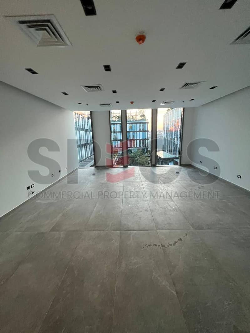 2 photo_5825770413294816204_y. jpg