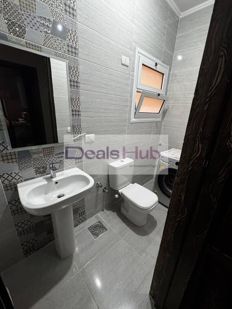 8 032af773-483a-4440-8964-70e8de451624. jpg