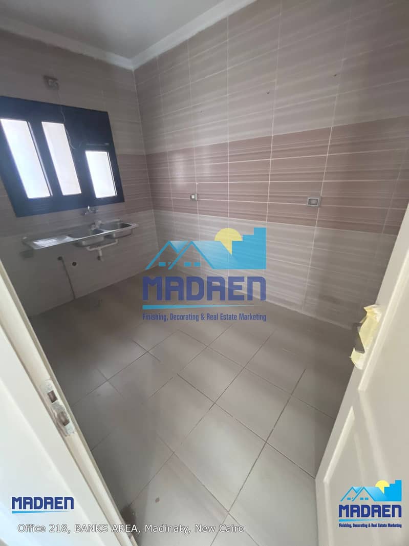 6 a773115a-1bae-4e1e-89f7-44c701c7637c. jpg