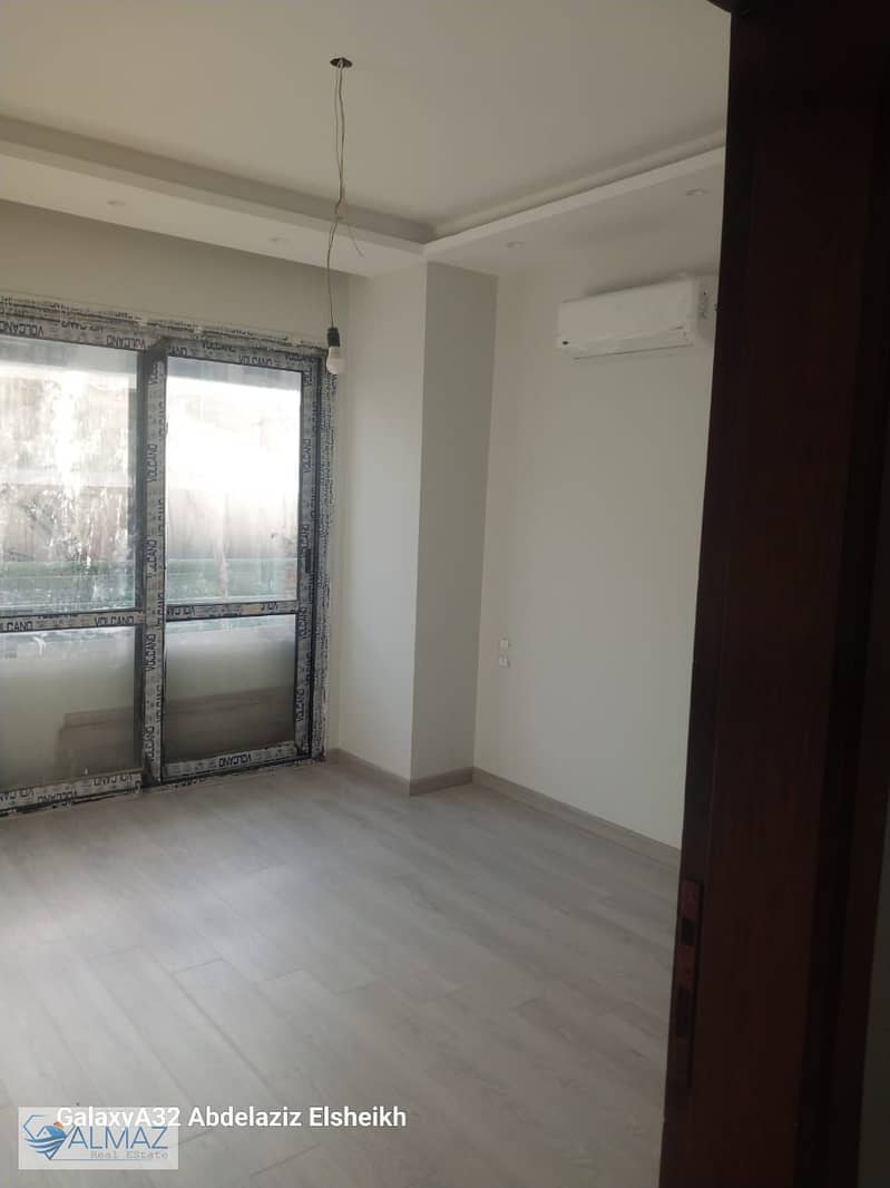 2 WhatsApp Image 2025-10-01 at 2.15. 03 PM. jpeg