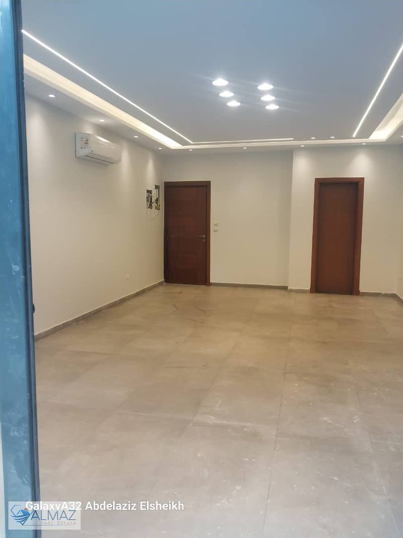 3 WhatsApp Image 2025-10-01 at 2.15. 20 PM. jpeg