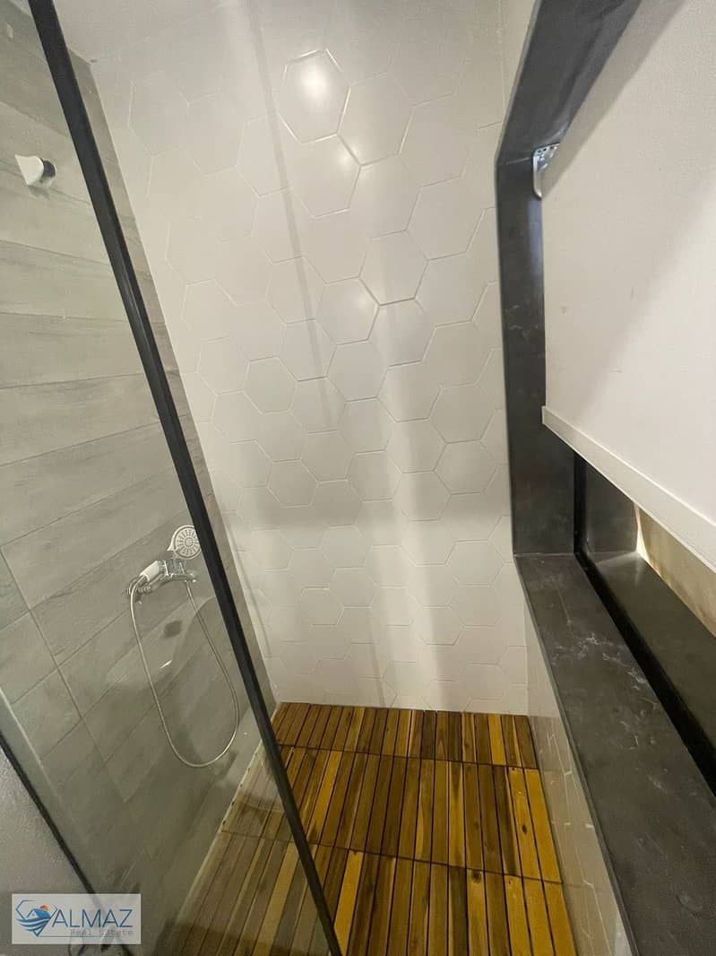 25 WhatsApp Image 2025-10-21 at 3.31. 04 PM. jpeg