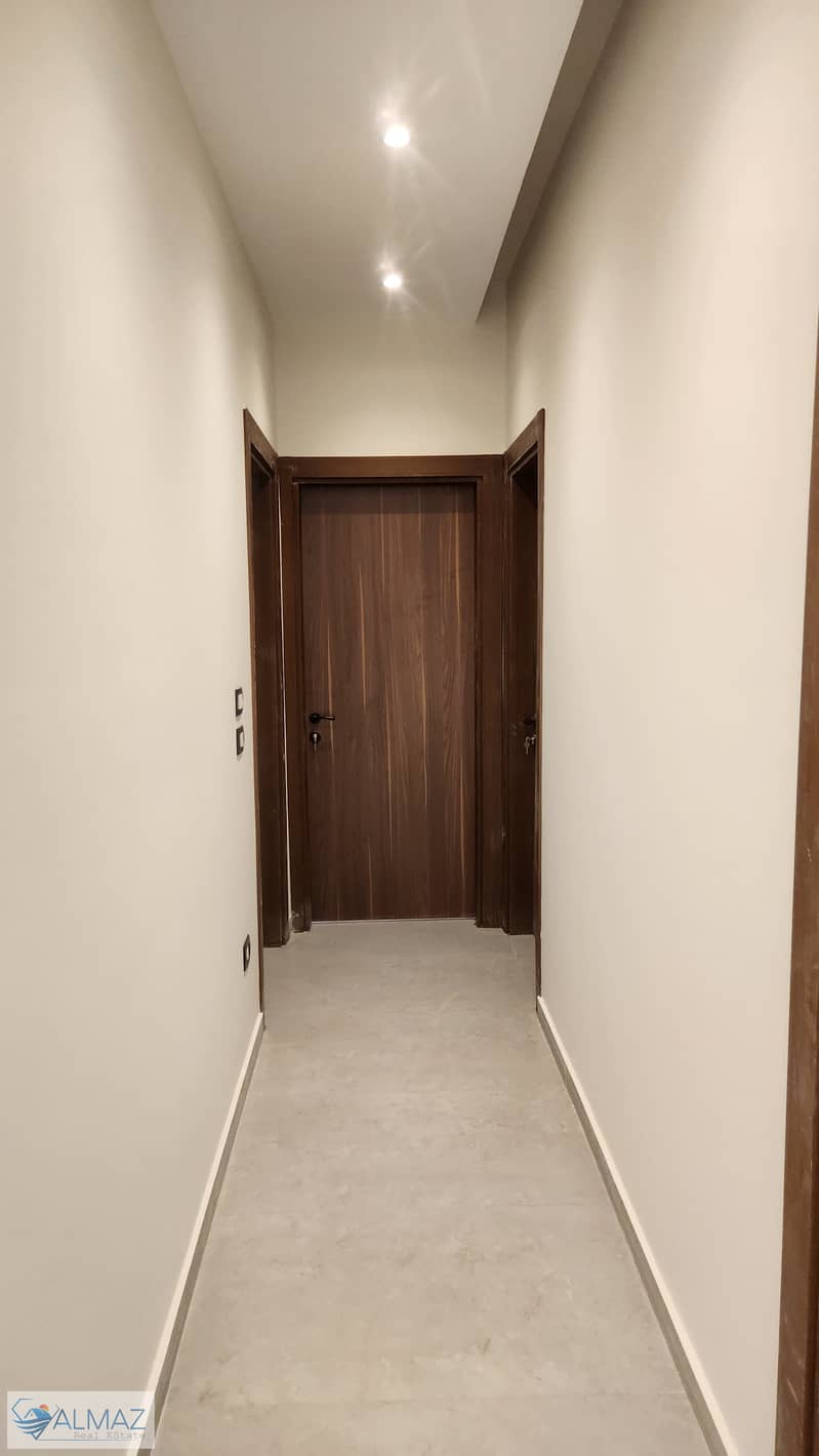 4 WhatsApp Image 2025-09-27 at 11.41. 32 AM (1). jpeg