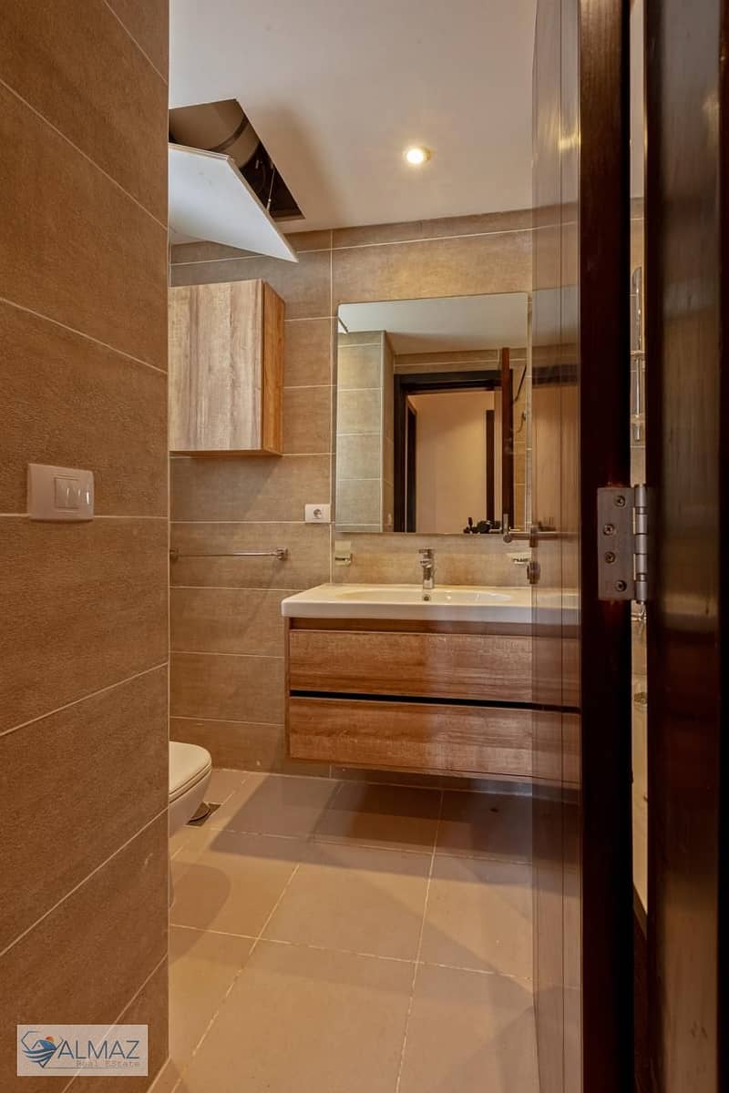 6 WhatsApp Image 2025-11-04 at 11.23. 29 AM. jpeg