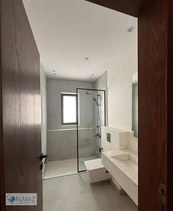 5 WhatsApp Image 2025-11-09 at 4.10. 32 PM (1). jpeg