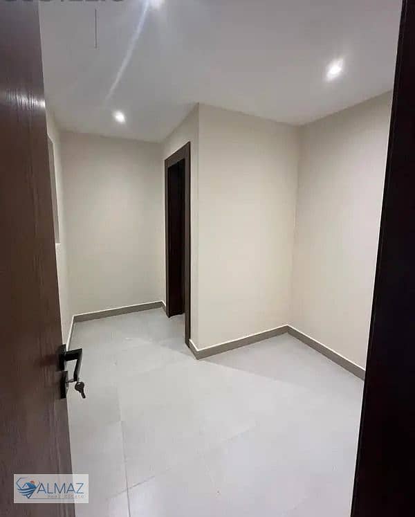 6 WhatsApp Image 2025-11-09 at 4.10. 33 PM. jpeg