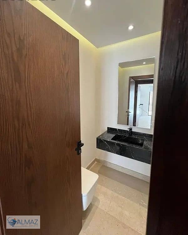 8 WhatsApp Image 2025-11-09 at 4.10. 35 PM. jpeg