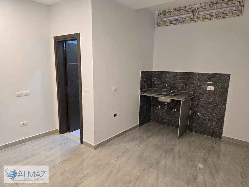 4 WhatsApp Image 2025-10-28 at 1.51. 41 PM (1). jpeg