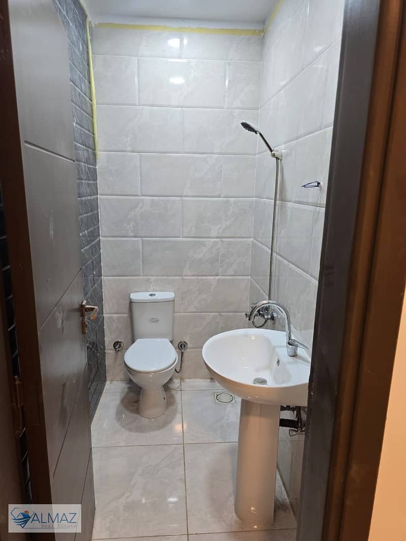 8 WhatsApp Image 2025-10-28 at 1.51. 44 PM (1). jpeg