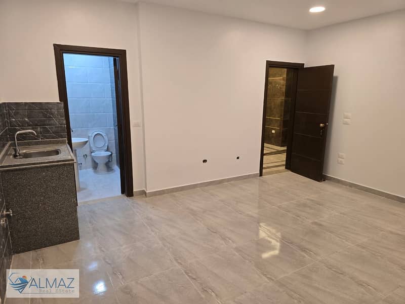 9 WhatsApp Image 2025-10-28 at 1.51. 44 PM (2). jpeg