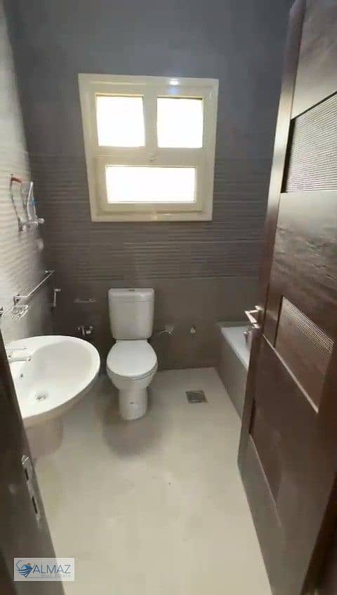 11 WhatsApp Image 2025-10-29 at 5.41. 12 PM. jpeg