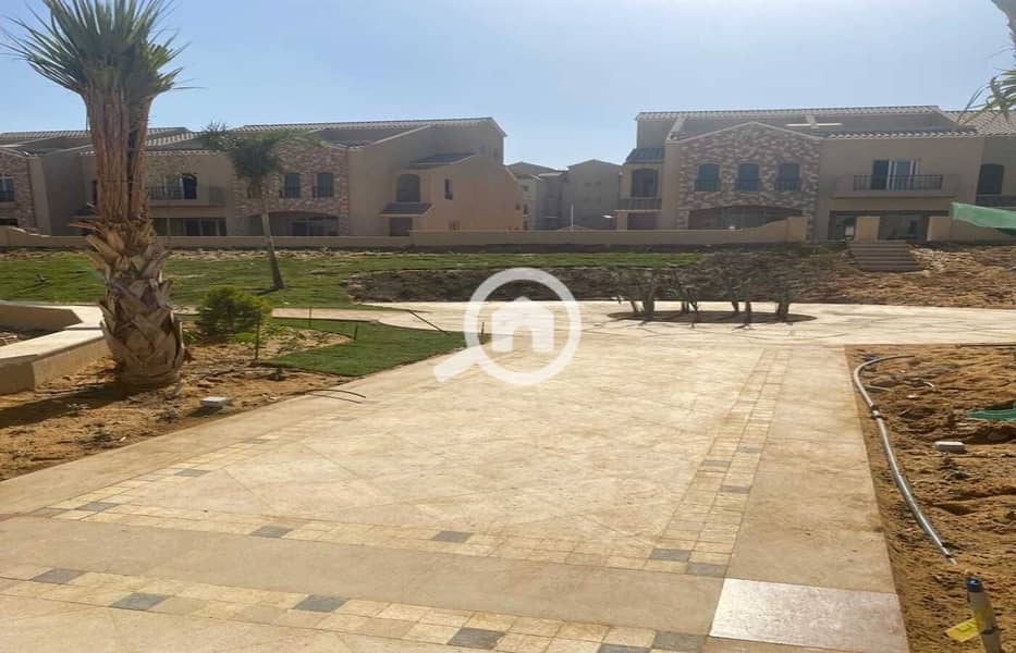 8 492875509_9589045804509306_3039250087169838069_n. jpg