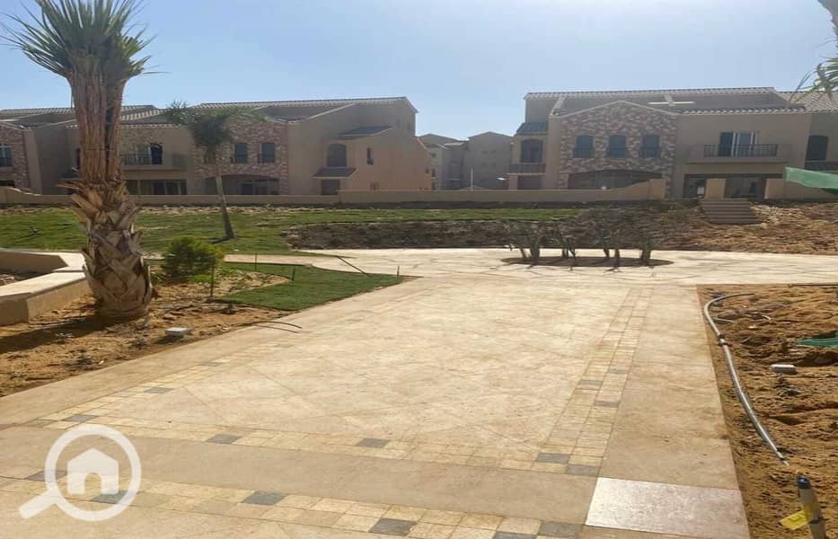 8 492875509_9589045804509306_3039250087169838069_n. jpg