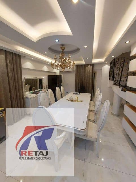 8 c3834a7c-8666-463d-9ea9-53e4c7420d8f. jpg