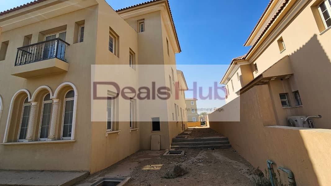 8 ed6b96e0-2af5-4e9e-af0c-6b38a4801820. jpg